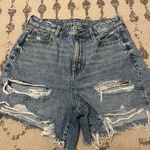 AE Mom Shorts